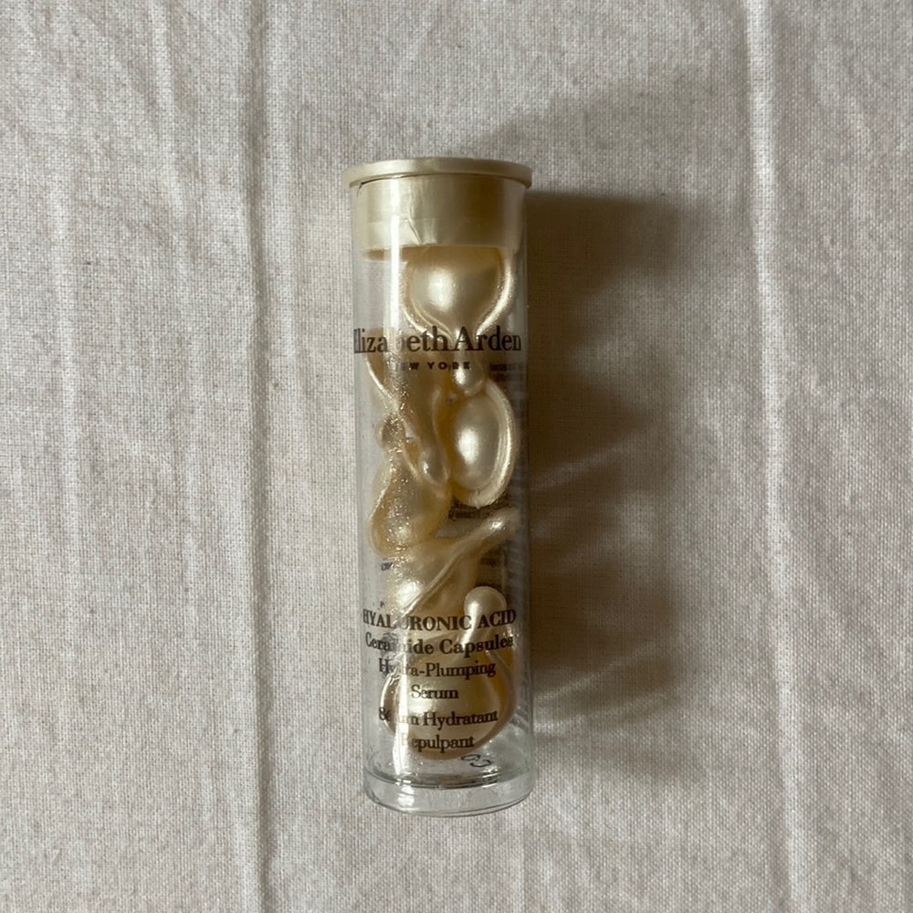 ELIZABETH ARDEN Serum capsules